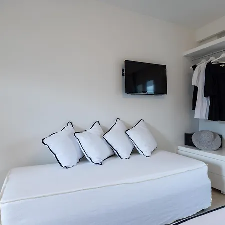 Hotel Akrogiali Garden 3*