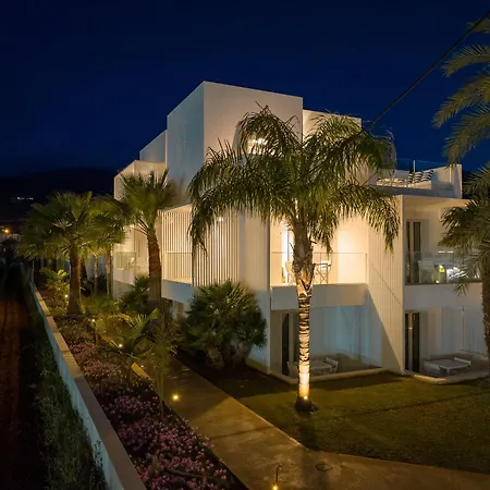 Akrogiali Garden 3*